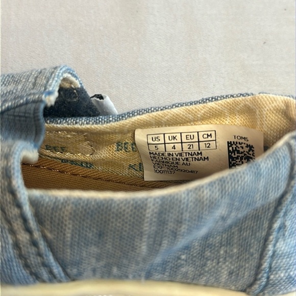 Toms - Classic Alpargata canvas shoes with Bee design and velcro closure - Picture 6 of 6